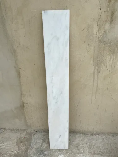 Vendo soleira/peitoril de mármore branco 120x18 (NOVA) com pingadeira