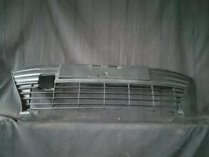 Grade central inferior yaris 17/20