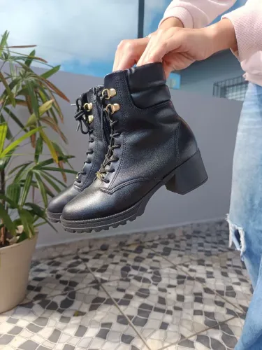 Bota Molekinha infantil n°33 preta