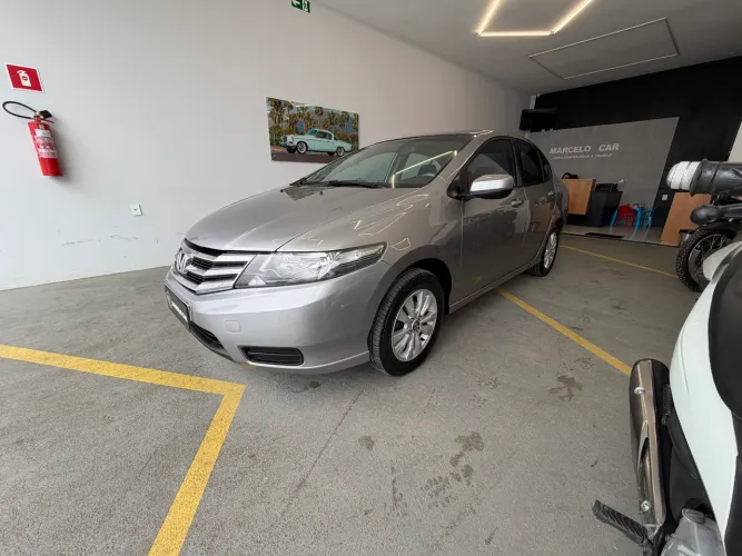 Honda City Sedan LX 1.5 Flex 16V 4P Mec. 2013