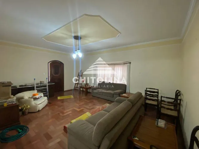 Casa Residencial à venda em Itapetininga/SP (Centro) | 4 Quartos, 3 Suítes e 2 Vagas