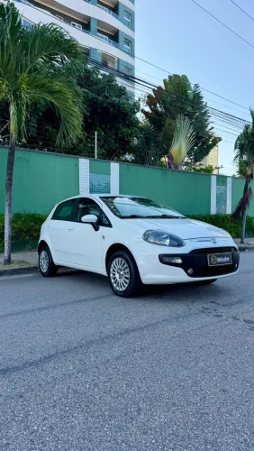 Fiat Punto Attractive Italia 1.4 F.flex 8V 5P 2013