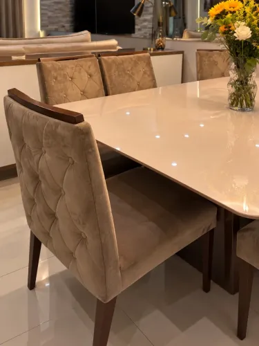 Conjunto de 8 cadeiras - Suede Bege Capitonê
