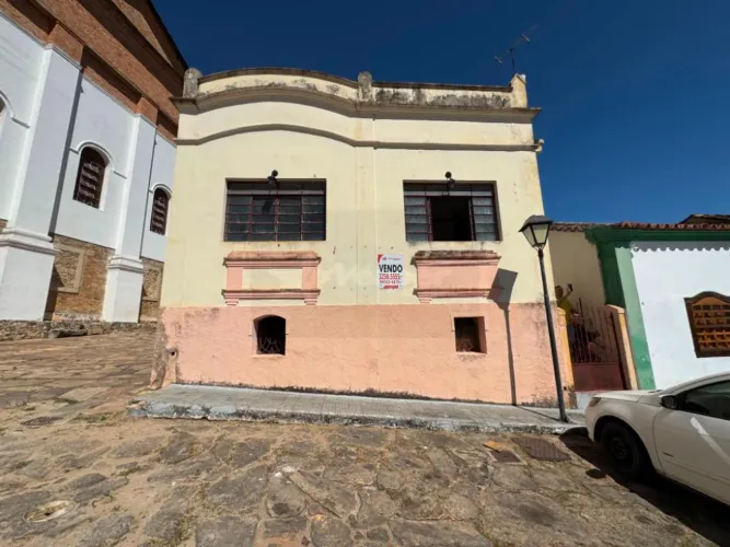 Sobrado - Praça Dr. Tasso de Camargo - Setor Central - Goiás Velho