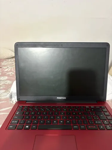 Notebook bem conservado Positivo Motion red
