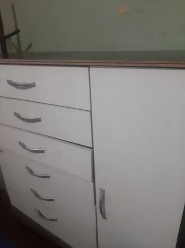 Cômoda usada