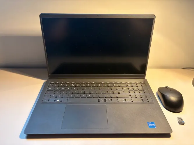 Notebook Dell Inspiron 15 3520 ? i5 12ª geração | 8GB RAM | SSD 512GB
