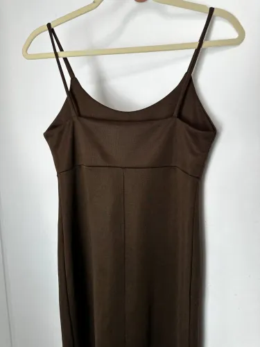 Vestido curto colado