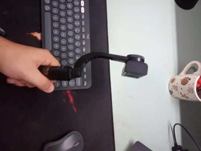 Gimbal / Tripé Selfie Stick L08 Bluetooth - Usado em ótimo estado