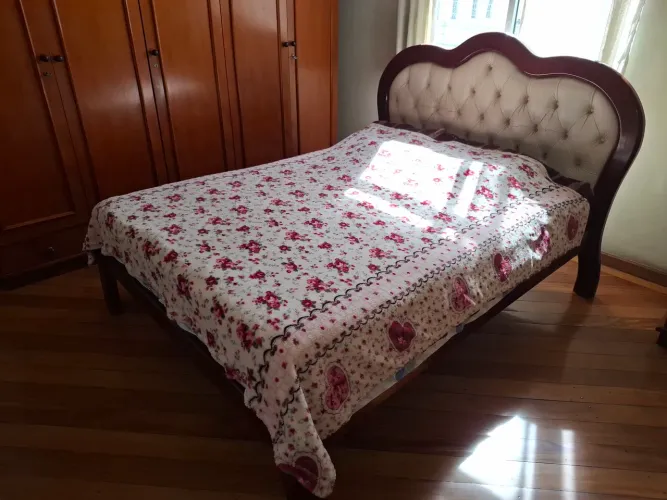 Cama de casal madeira maciça 1,38 x 1,888
