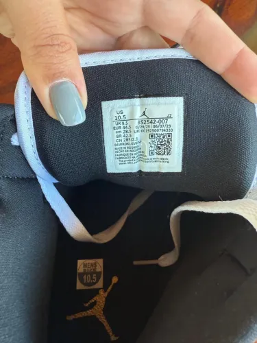 Tênis Nike Air Jordan 1 Mid SE