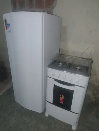 GELADEIRA E FOGÃO
