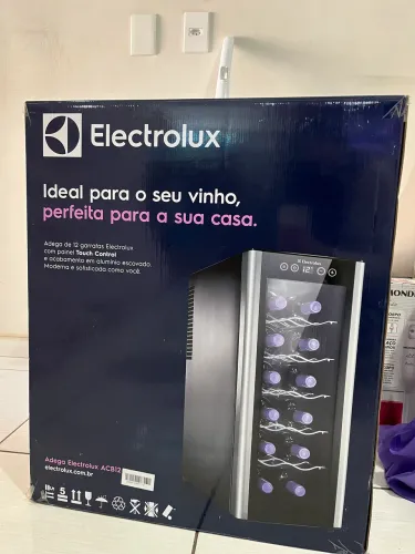 Adega Electrolux 12 garrafas lacrado na garantia