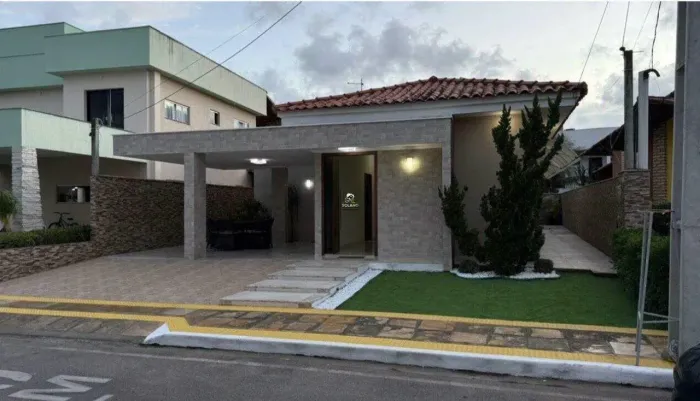 Vendo uma Encantadora Casa Térrea toda projetada no Condomínio Green Club I.