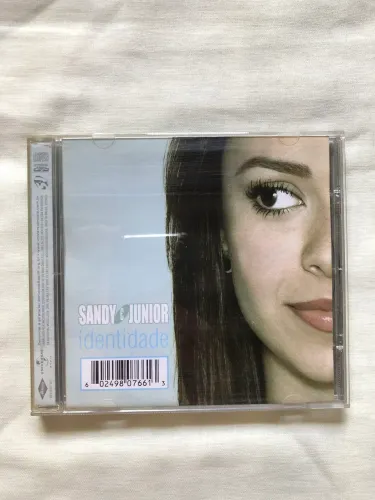 CD Sandy e Junior Identidade 