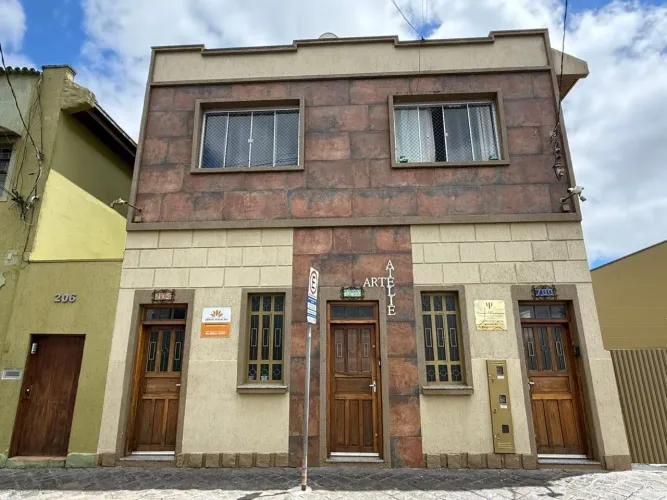 SALA COMERCIAL TÉRREA NO CENTRO PARA LOCAÇÃO