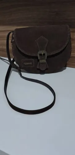 Bolsa tiracolo código girls camurça marrom