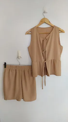 Conjunto de short e blusa Tam M