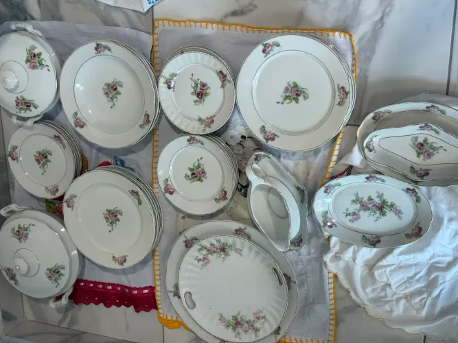 Kit de jantar em porcelana 40 peças