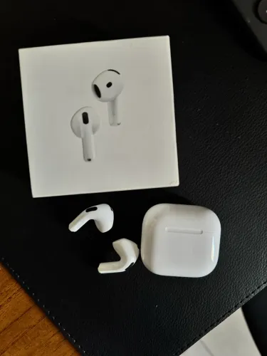 Airpods 4 (com cancelamento de ruido)