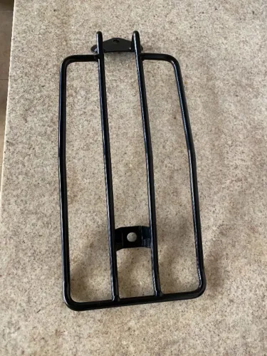 Vendo bagageiro (grelha) para Harley Davidson Sportster até ano 2003.