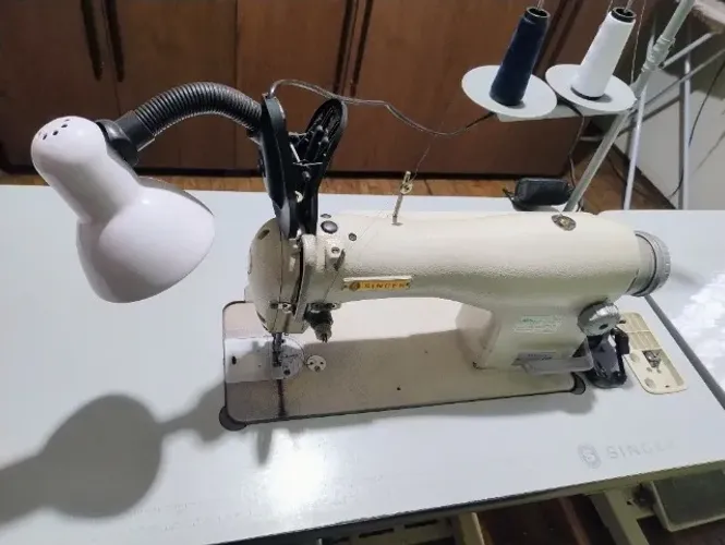 2 Máquina costura
