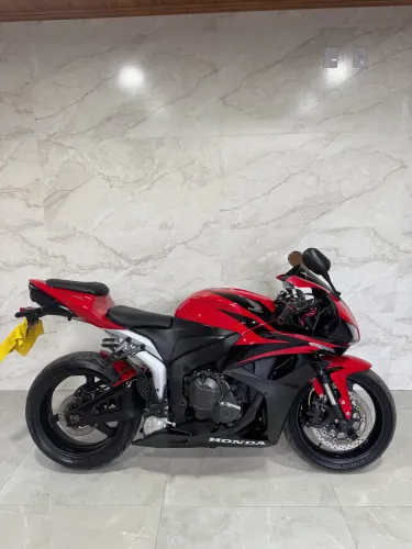 Moto Cbr 600 RR Vermelha 2007