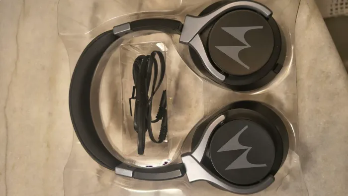 Fone de ouvido Motorola (com fio)