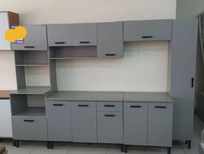 Móveis na caixa ( nunca foi usado ) tenho nota fiscal
