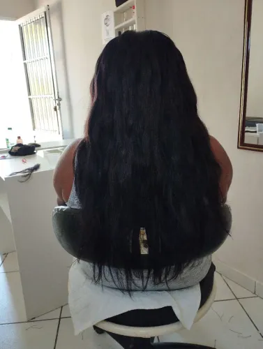 Manutenção de mega Hair e Tratamentos Capilares