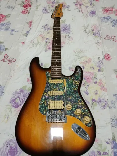 Guitarra condor rx30/ circuito Kent Armstrong