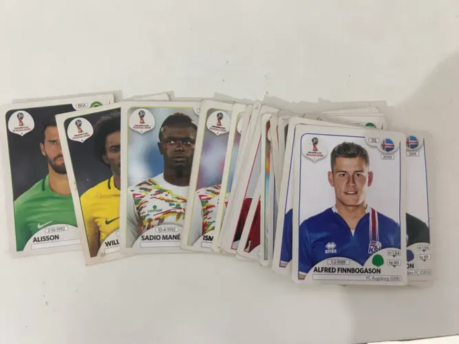 VENDO FIGURINHAS DA COPA DE 2018
