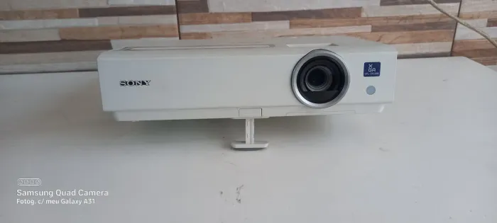 Projetor Sony para revisão
