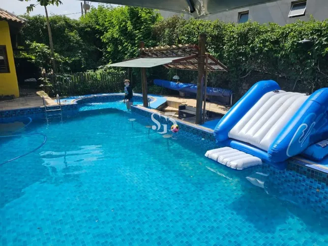 Casa de Luxo para Locação em Vista Alegre, Vinhedo-SP: 4 Quartos, 4 Suítes, 2 Salas, 5 Ban