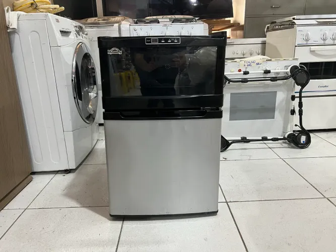 Adega Termoelétrica com Frigobar 68L Dynasty