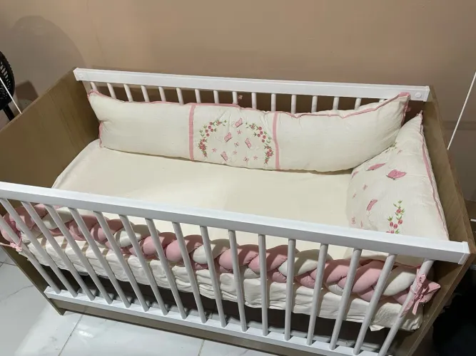 Vendo berço com colchão novo