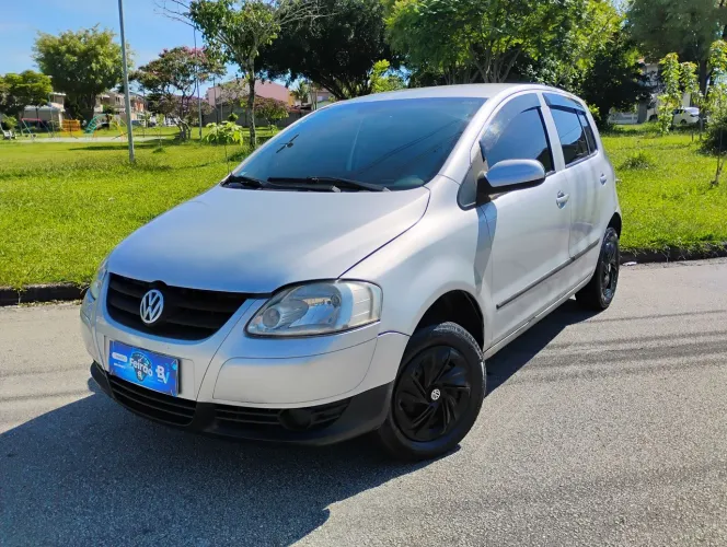 Volkswagen Fox Plus 1.0mi/ 1.0mi Total Flex 8V 4P 2005