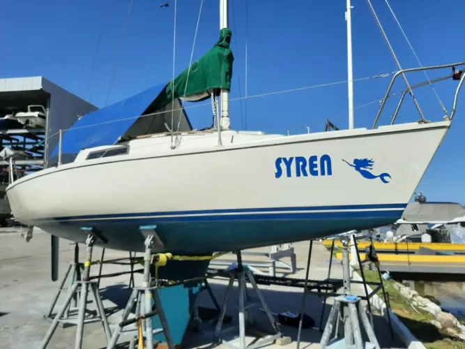 Veleiro Fast 23