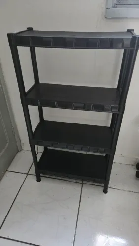 Estante plástica desmontável