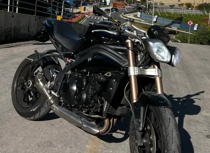 TRIUMPH SPEED TRIPLE 1050i 2013