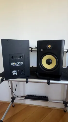 Monitores Krk Rokit 8