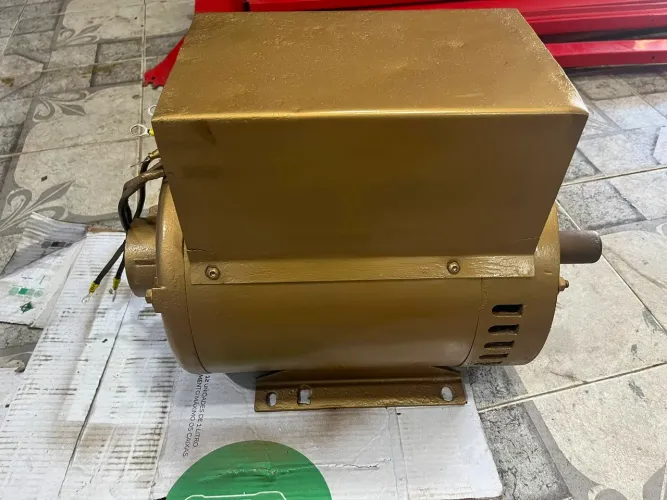 Gerador trifásico de energia elétrica 10 kva marca kolbach