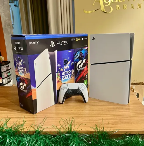 PlayStation 5 Slim - Edição Especial Astro Bot + Gran Turismo 7 | Novo e Lacrado