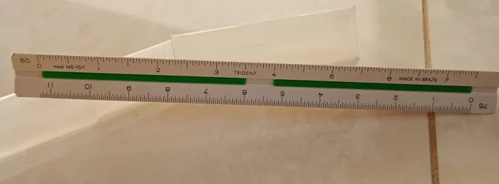 Escalímetro Trident 15cm com capa