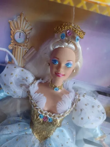 Boneca Barbie Cinderella lacrada