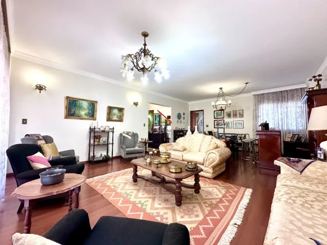 Apartamento no Centro com 228m², 4 quartos, 2 suítes e escritório