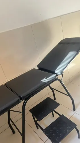 Vendo maca reclinável , sem detalhes , muito barata.