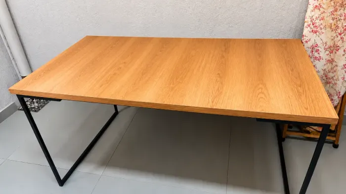 Mesa Industrial em Madeira com Estrutura de Ferro - Excelente Estado