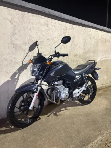 Vendo fan 160 eu sou o único dono , estou vendendo para novos investimentos,