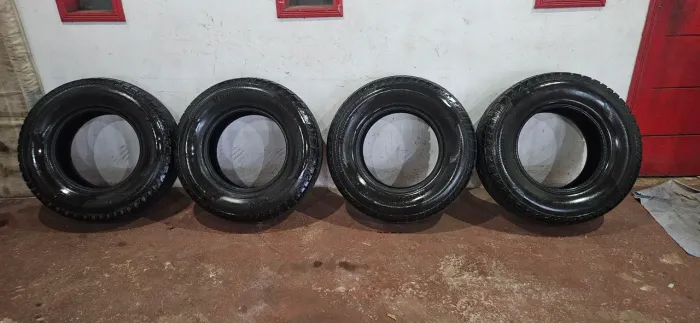 Pneus de caminhonete